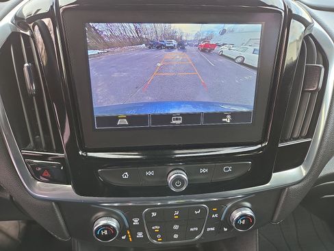 Used 2023 Chevrolet Traverse LT w/ LPO, Floor Liner Package image 28