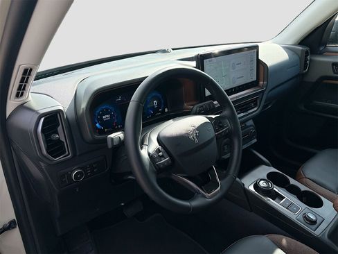 Used 2025 Ford Bronco Sport Outer Banks w/ Outer Banks Tech Package+ image 9