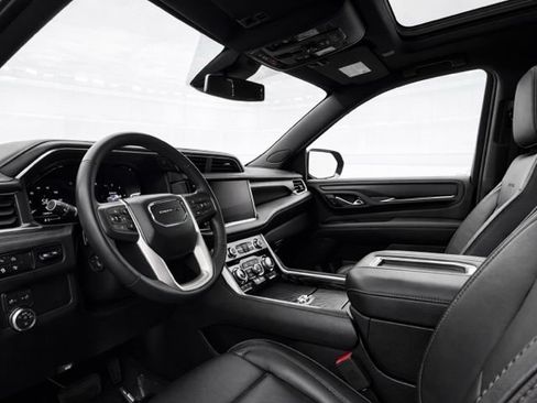 Used 2021 GMC Yukon XL Denali w/ Denali Premium Package AWD/4WD image 12