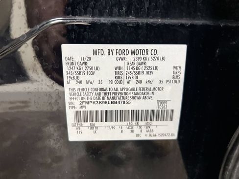 Used 2020 Ford Edge Titanium w/ Cargo Accessory Package FWD image 27