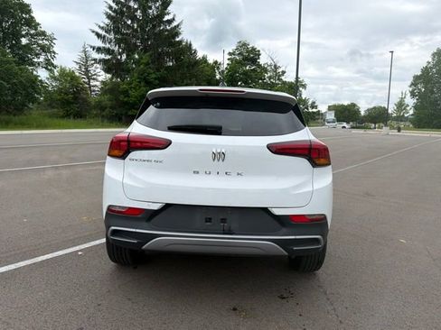 Used 2025 Buick Encore GX Preferred FWD image 4
