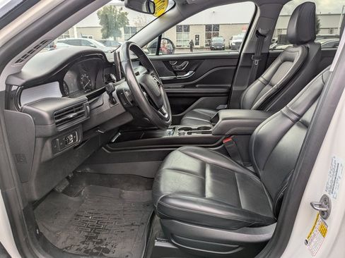 Used 2021 Lincoln Corsair AWD w/ Premium Package image 11