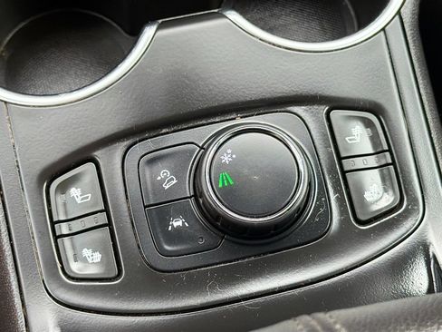 Used 2020 GMC Terrain SLT FWD image 22