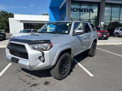 Used 2021 Toyota 4Runner TRD Off-Road Premium w/ Moonroof Package AWD/4WD image 2