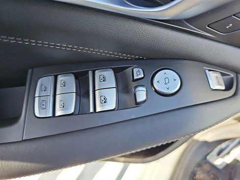 Used 2025 BMW X7 M60i image 30