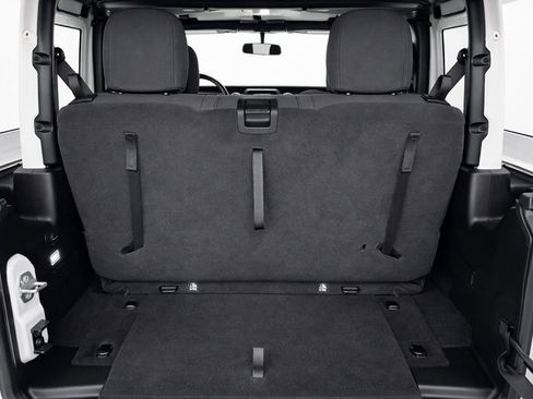 Used 2021 Jeep Wrangler Sport image 8