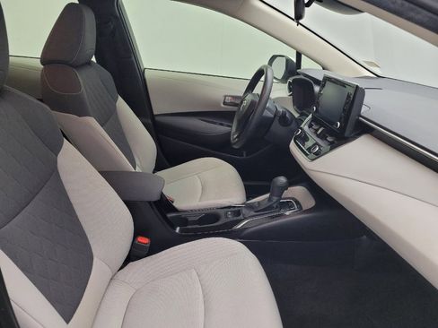 Used 2022 Toyota Corolla LE w/ LE Premium Package image 21