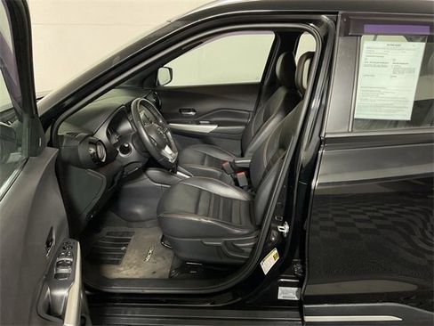 Used 2020 Nissan Kicks SR w/ SR Premium Package image 18
