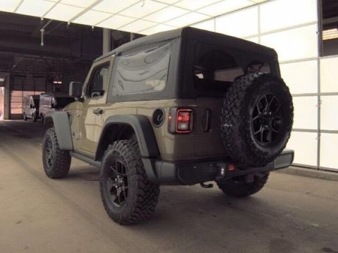 Used 2025 Jeep Wrangler Willys image 4