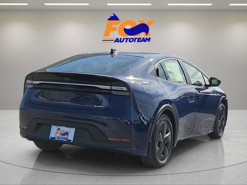 Used 2026 Toyota Prius Plug-In Hybrid image 4