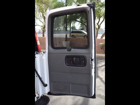 Used 2015 Chevrolet Express 2500 LT w/ LT Preferred Equipment Group RWD image 18