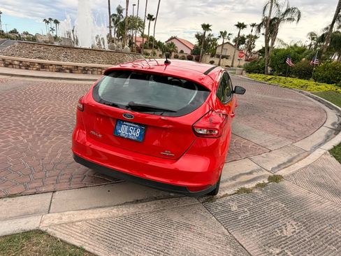 Used 2015 Ford Focus SE FWD image 4