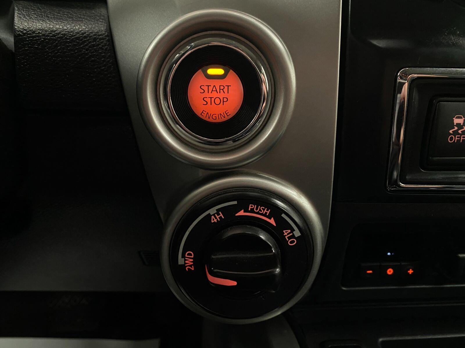 Used 2019 Nissan Titan SV AWD/4WD image 27
