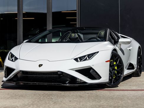 Used 2020 Lamborghini Huracan EVO image 1