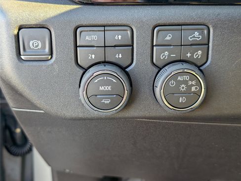 New 2026 Chevrolet Silverado 3500 LT image 17