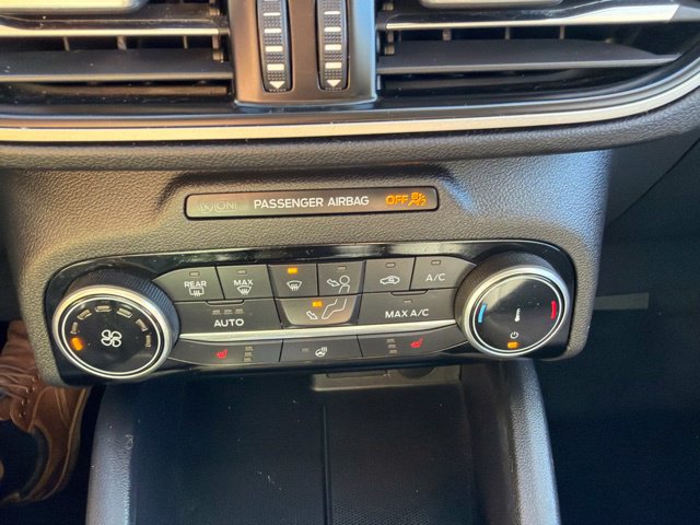 Used 2022 Ford Escape SE w/ Cold Weather Package FWD image 25