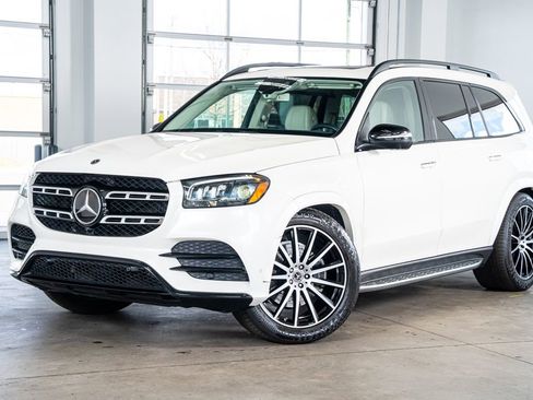 Used 2020 Mercedes-Benz GLS 580 GLS 580 w/ E-Active Body Control Package image 2
