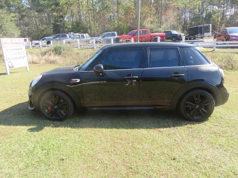 Used 2016 MINI Cooper S image 1