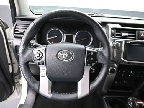 Used 2017 Toyota 4Runner Limited AWD/4WD image 17