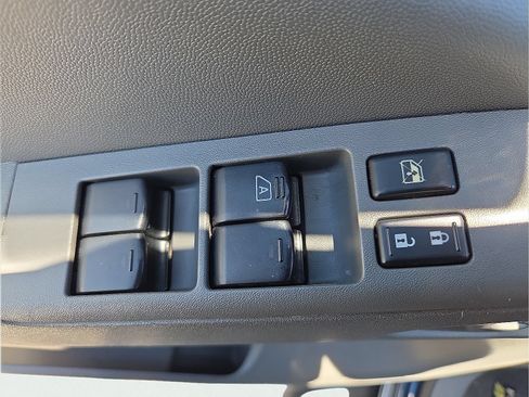 Used 2019 Nissan Frontier Desert Runner RWD image 15