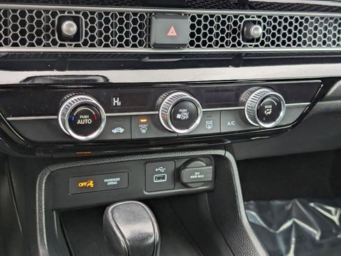 Used 2023 Honda Civic Sport image 18