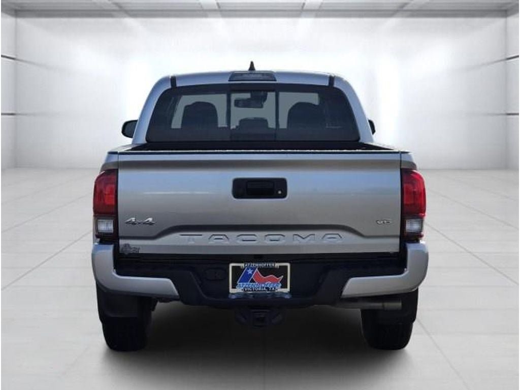 Used 2022 Toyota Tacoma SR5 w/ Technology Package AWD/4WD image 4