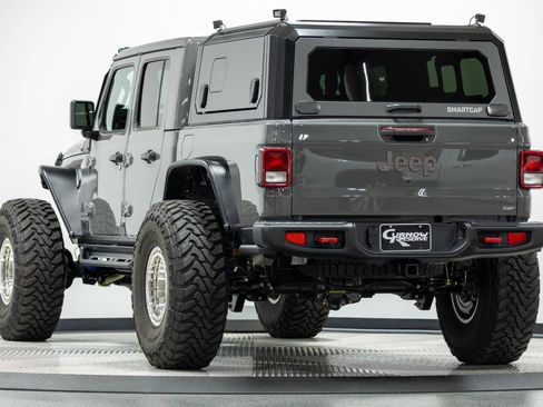 Used 2023 Jeep Gladiator Rubicon w/ Cold Weather Group image 2