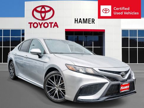 Certified 2023 Toyota Camry SE image 1
