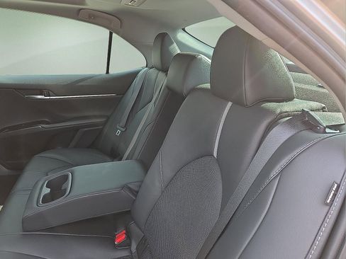 Used 2020 Toyota Camry XSE image 10