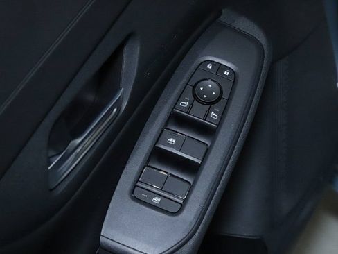 Used 2026 Nissan Sentra SV w/ SV Convenience Package FWD image 16