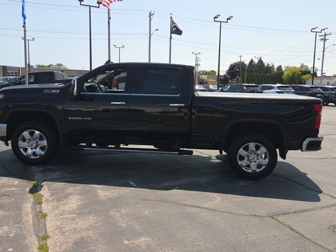 Used 2022 Chevrolet Silverado 2500 LTZ AWD/4WD image 4