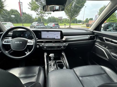 Used 2025 Kia Telluride S AWD/4WD image 12