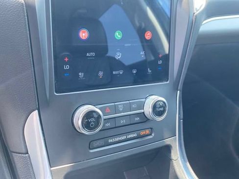 Used 2024 Ford Edge Titanium AWD/4WD image 18