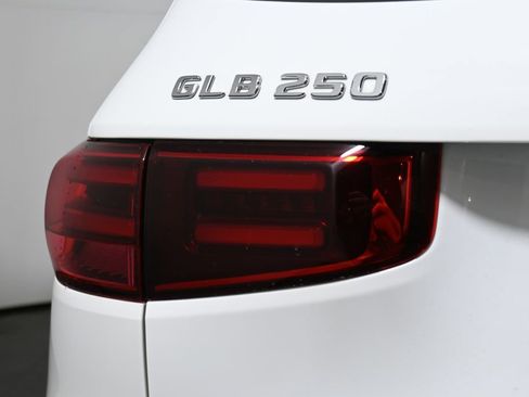 Certified 2026 Mercedes-Benz GLB 250 4MATIC image 12