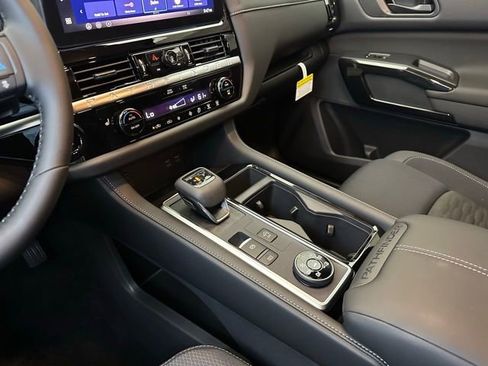 New 2026 Nissan Pathfinder SV AWD/4WD image 29
