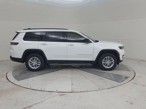 New 2025 Jeep Grand Cherokee L Laredo image 2