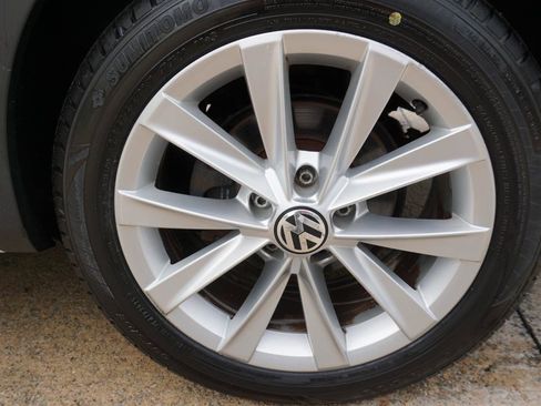 Used 2017 Volkswagen Golf Alltrack SE AWD/4WD image 11