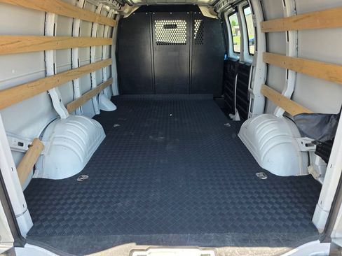 Used 2025 GMC Savana 2500 w/ Driver Convenience Package RWD image 18