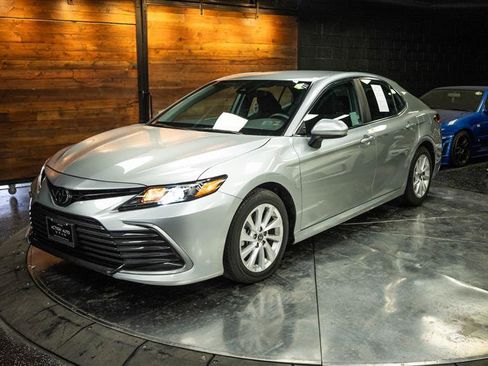 Used 2023 Toyota Camry LE image 2