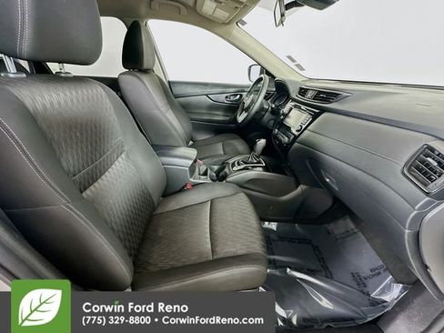 Used 2019 Nissan Rogue SV FWD image 25