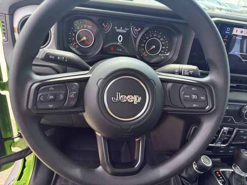 New 2026 Jeep Gladiator Sport AWD/4WD image 17