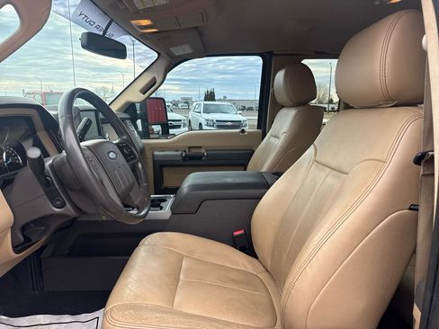 Used 2016 Ford F350 Lariat w/ Lariat Interior Package image 10