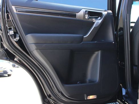 Used 2020 Lexus GX 460 Premium w/ Premium Package AWD/4WD image 15