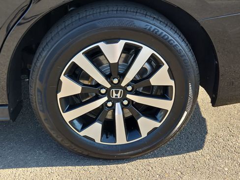 Used 2025 Honda Odyssey EX-L image 16