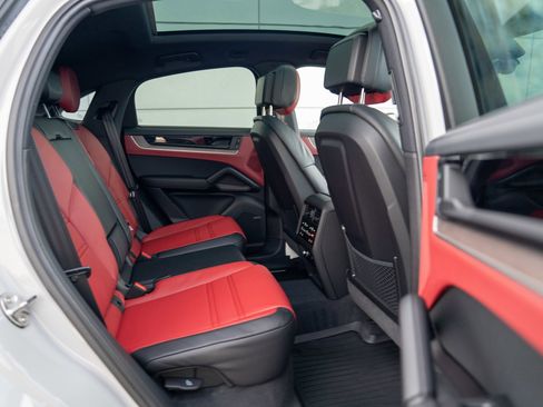 New 2026 Porsche Cayenne S image 25