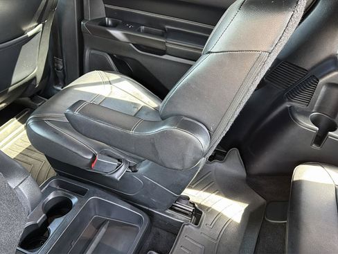 Used 2020 Ford Explorer ST w/ Premium Technology Package AWD/4WD image 21