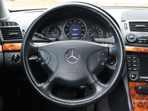 Used 2005 Mercedes-Benz E 500 4MATIC image 18