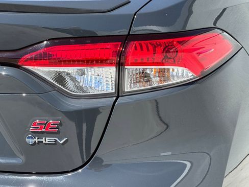Certified 2026 Toyota Corolla SE w/ SE Premium Package FWD image 13