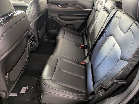 New 2025 Jeep Grand Cherokee Limited w/ Black Appearance Package RWD image 13