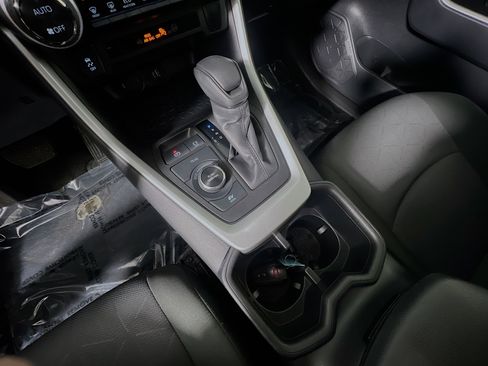 Used 2025 Toyota RAV4 XLE image 25